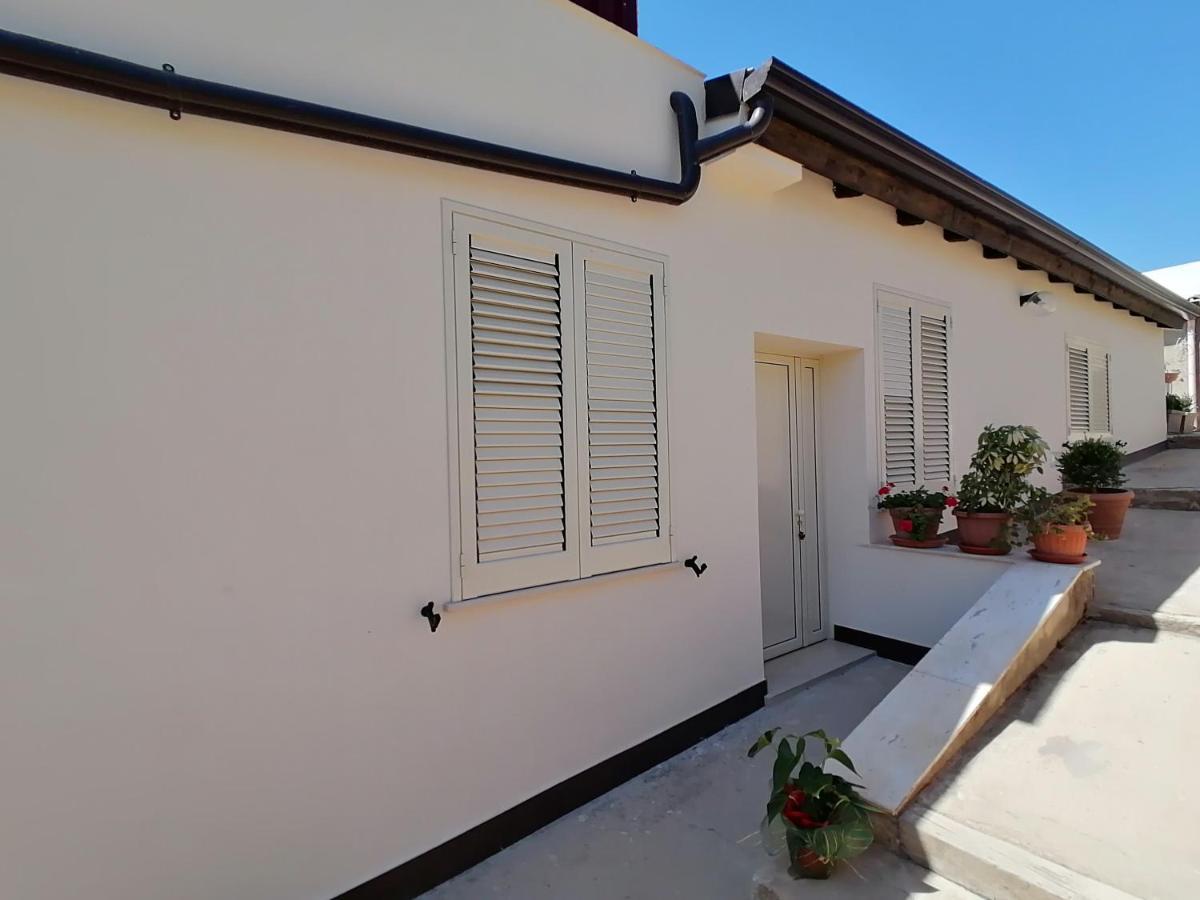 Casa Vacanze Villa Tropia Camastra Eksteriør bilde